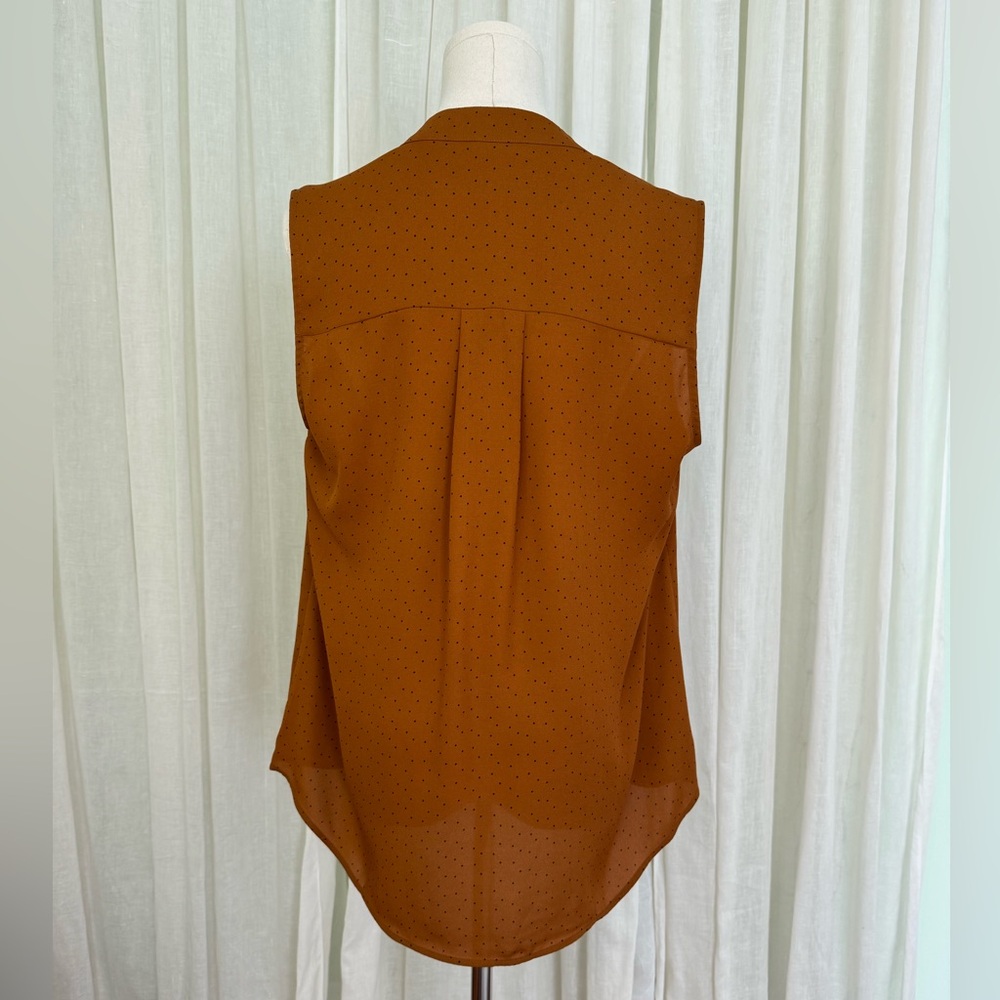 CAbi Dotty top # 3988 sleeveless button up. Burnt orange with black polk… - Picture 3 of 3